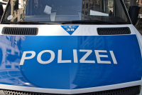 Verkehrsunfall in Bielefeld - Fahrer verursacht hohen Sachschaden und flÃ¼chtet